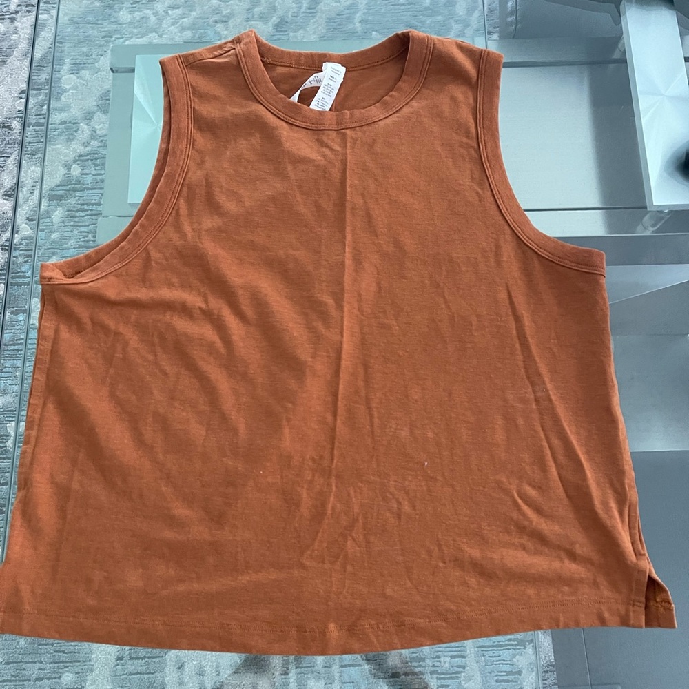 Lululemon tank size 6 NWOT